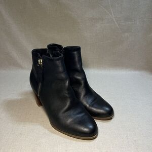 Minelli Black Leather Pointed Toe Suede Trim‎ Heel Ankle Zip Boots Women Sz 41EU